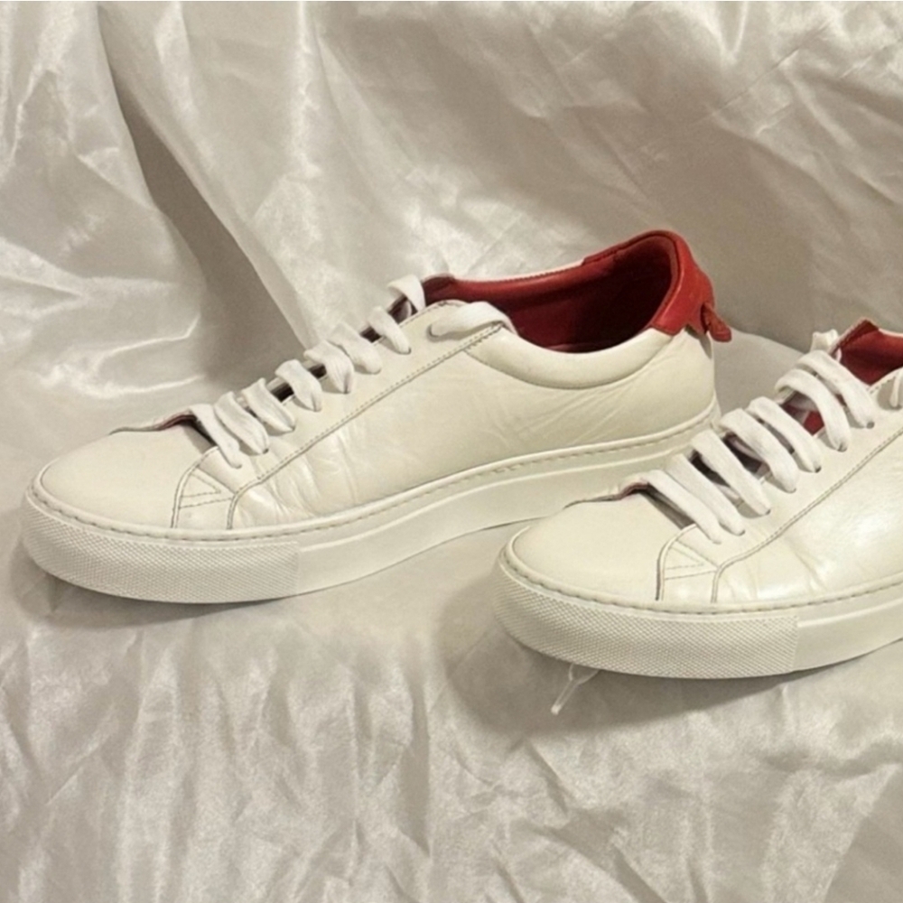 Givenchy Urban Knot Sneakers - Picture 2 of 13